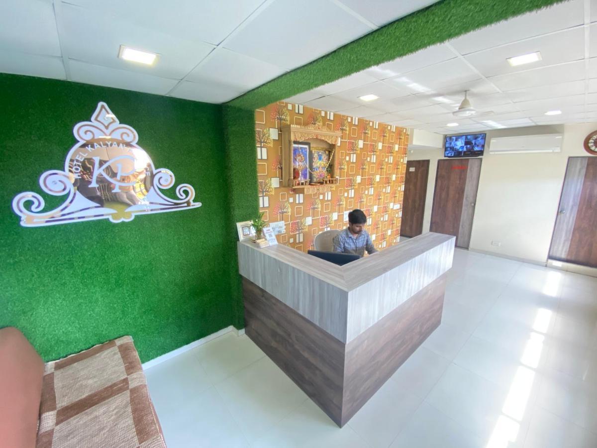 Hotel Kalyan Palace Batwa Luaran gambar