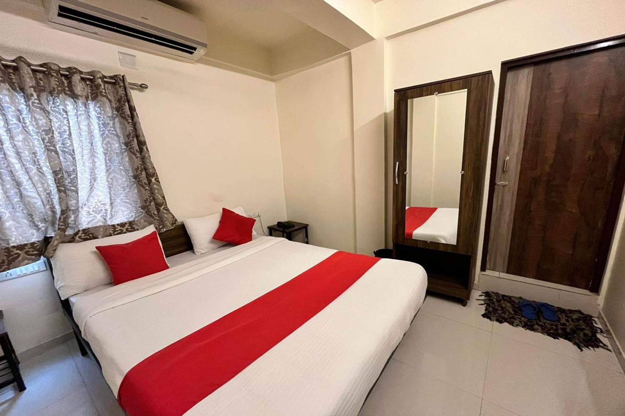 Hotel Kalyan Palace Batwa Luaran gambar