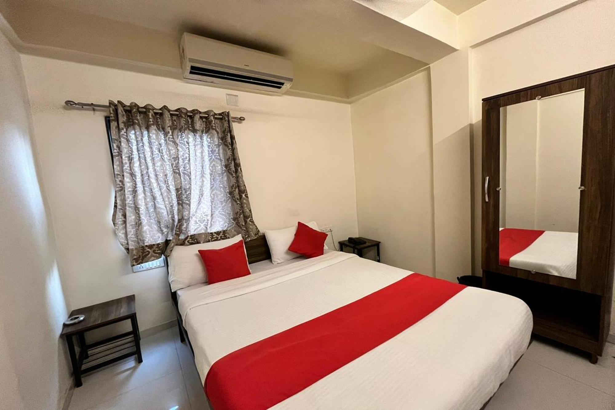 Hotel Kalyan Palace Batwa Luaran gambar